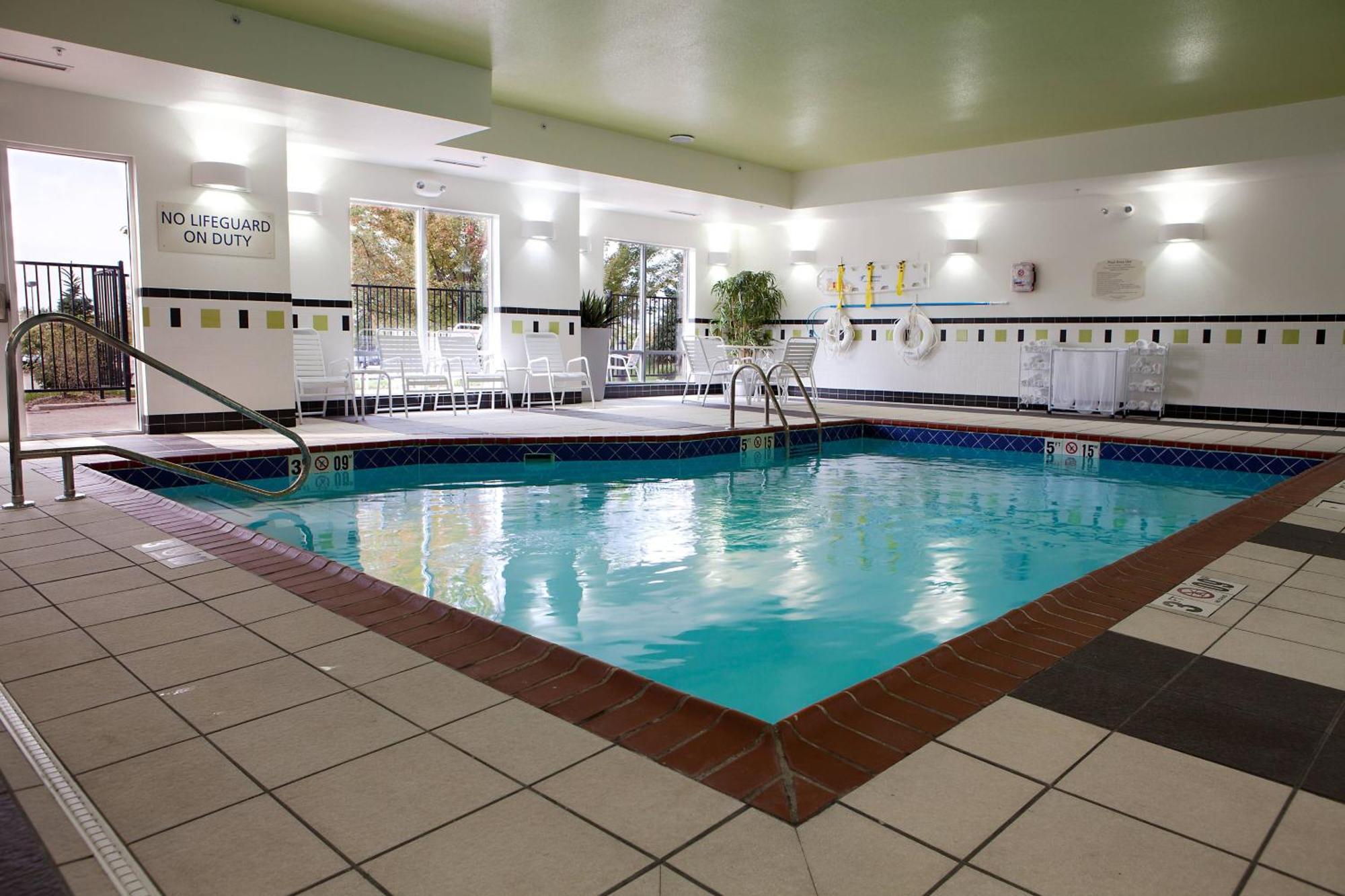 Fairfield Inn And Suites Flint Fenton Bagian luar foto
